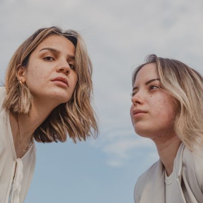 Kem chống nắng không trực tiếp trị thâm mụn