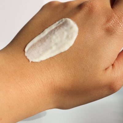 Lưu ý khi kết hợp kem chống nắng body và tẩy trang